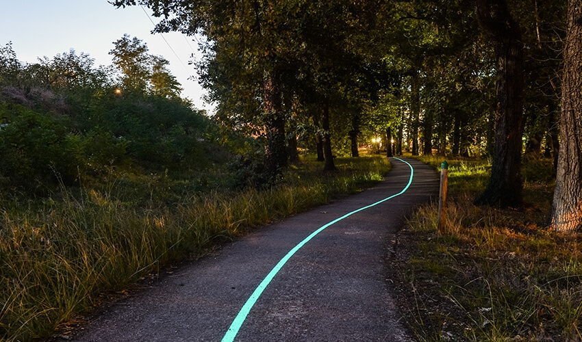 Piste cyclable lumineuse LuminoKrom Pessac (33) – OliKrom©