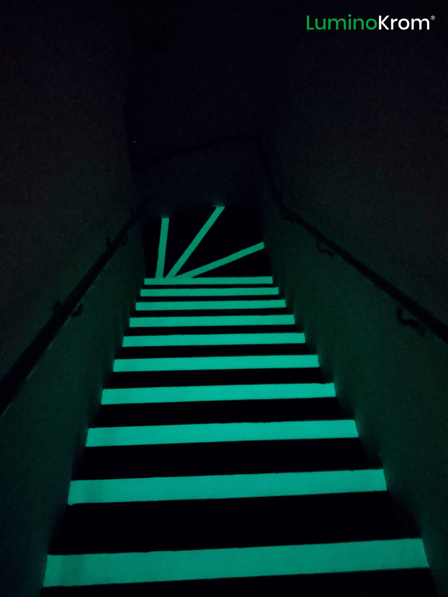Industrial marking, luminescent paint LuminoKrom®