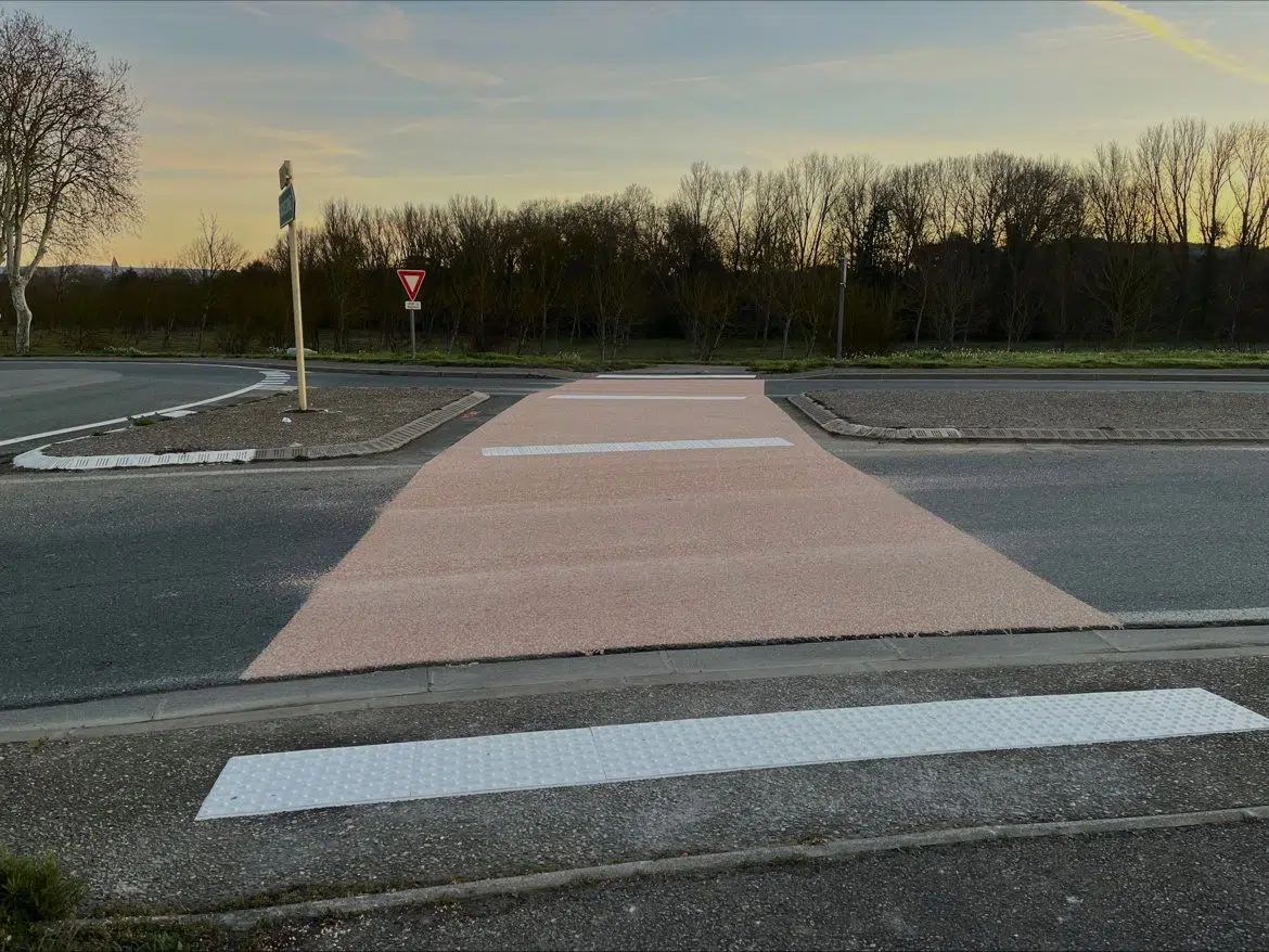 peinture luminescente au sol