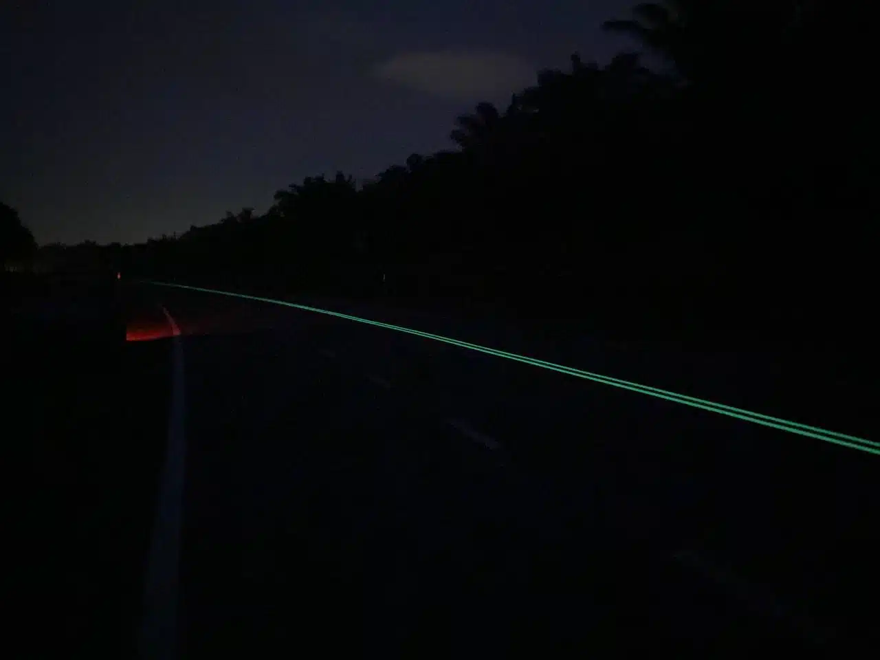 peinture luminescente au sol