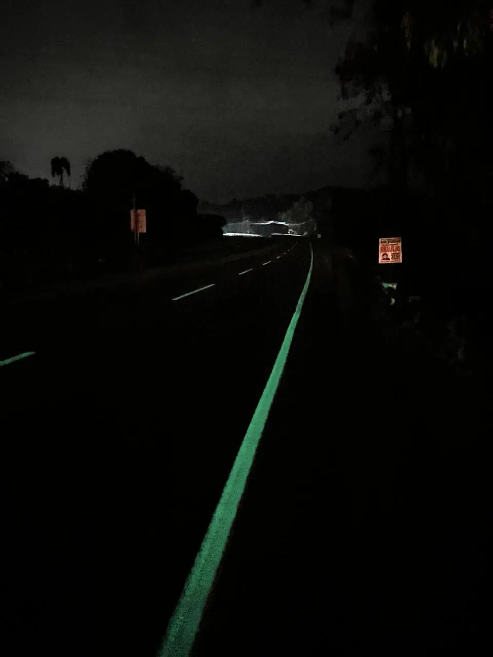 peinture luminescente au sol